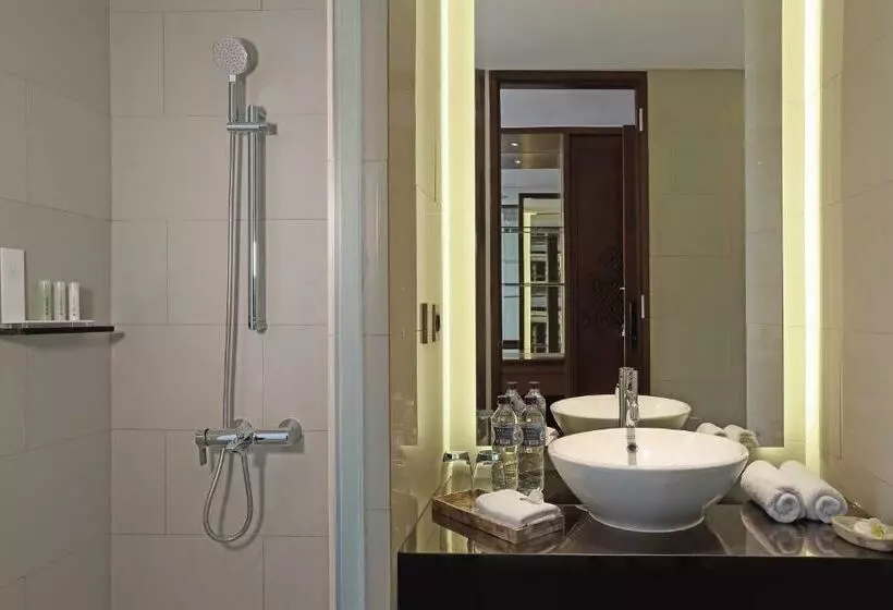 デラックスルーム, Golden Tulip Jineng Resort Bali