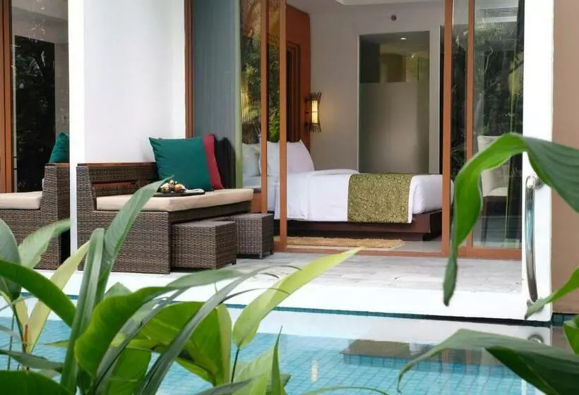 デラックスルーム, Golden Tulip Jineng Resort Bali