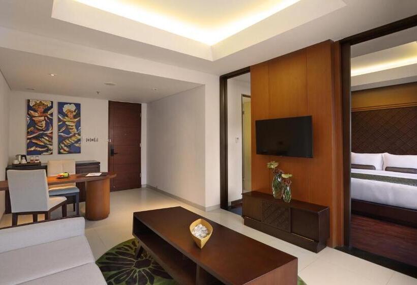 סוויטה נוף לבריכה, Golden Tulip Jineng Resort Bali