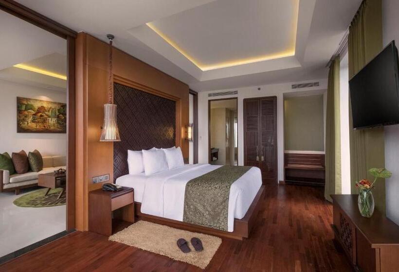 סוויטה נוף לבריכה, Golden Tulip Jineng Resort Bali