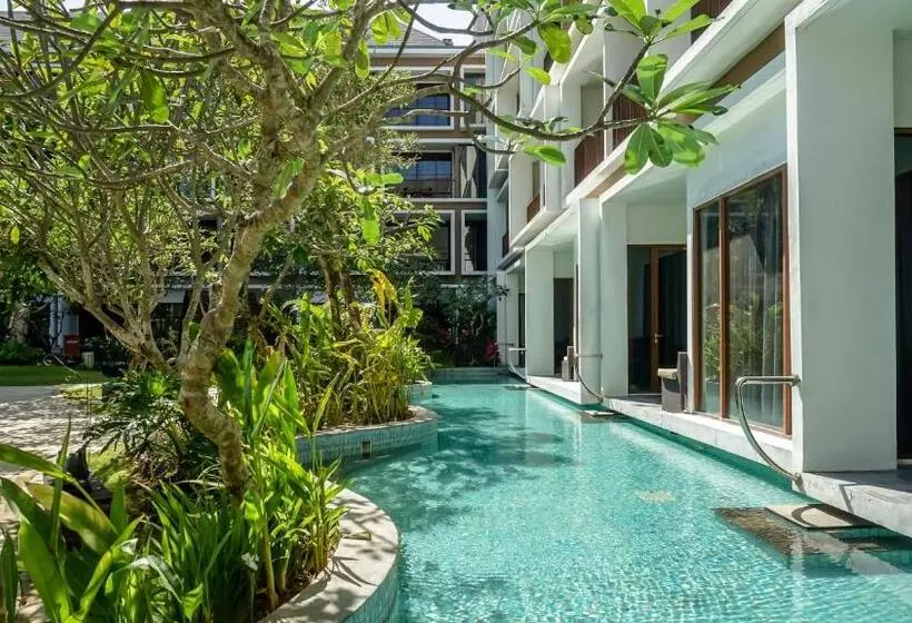 デラックスルーム, Golden Tulip Jineng Resort Bali