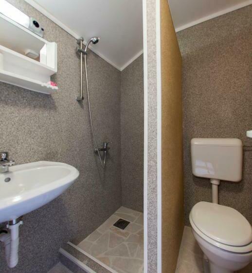 اتاق استاندارد یک نفره, Hayat Hills