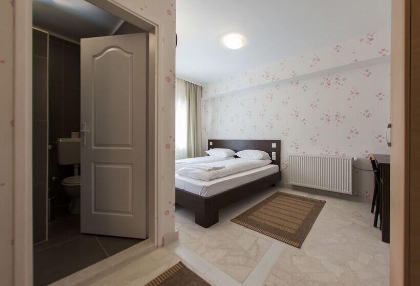 اتاق استاندارد, Hayat Hills