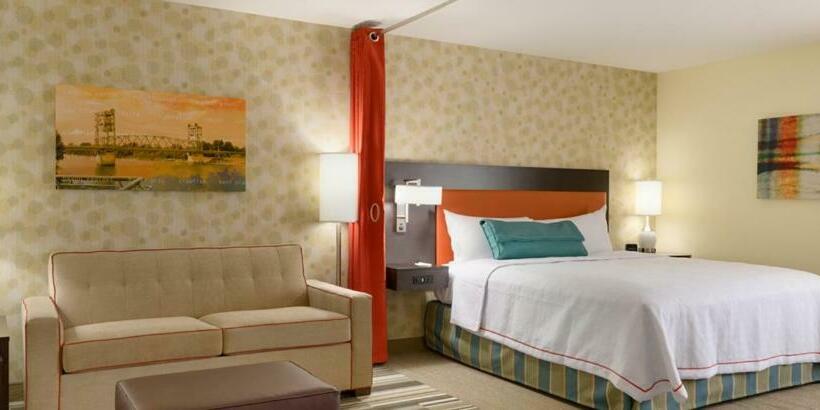 带大床的复式套间, Home2 Suites By Hilton Alexandria