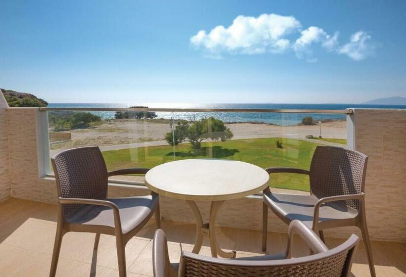 اتاق لوکس با چشم‌انداز دریا, Kouros Palace