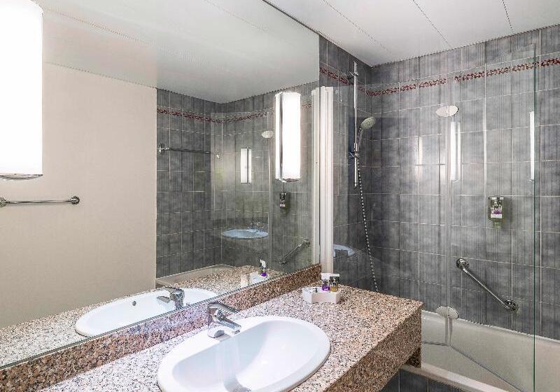 غرفة قياسية, Kouros Palace