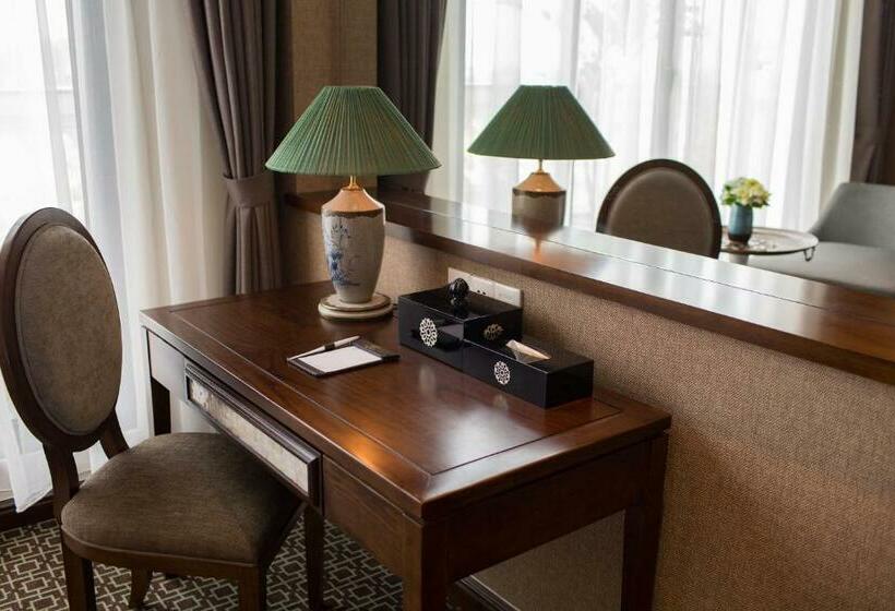 اتاق اجرایی, Ninh Binh Hidden Charm Hotel & Resort