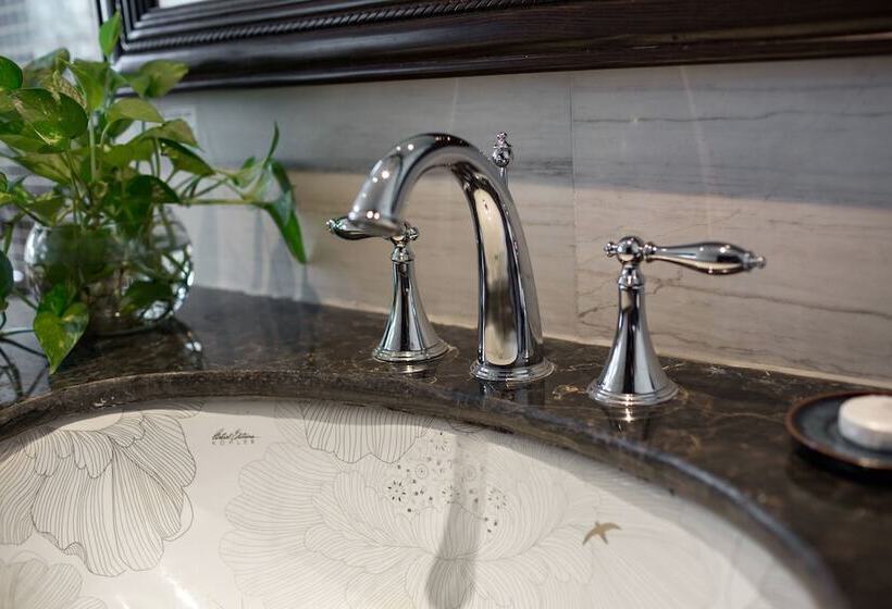 اتاق اجرایی, Ninh Binh Hidden Charm Hotel & Resort