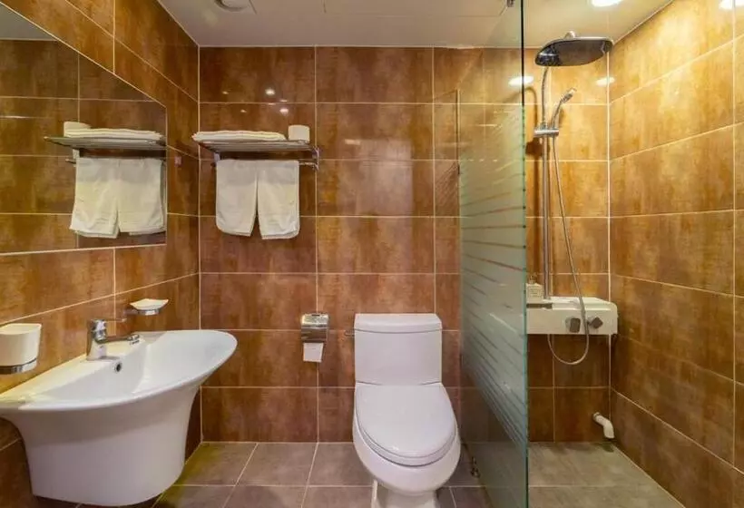 اتاق لوکس با چشم‌انداز دریا, Pampas Resort