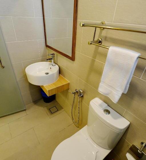 标准三人间, Rimba