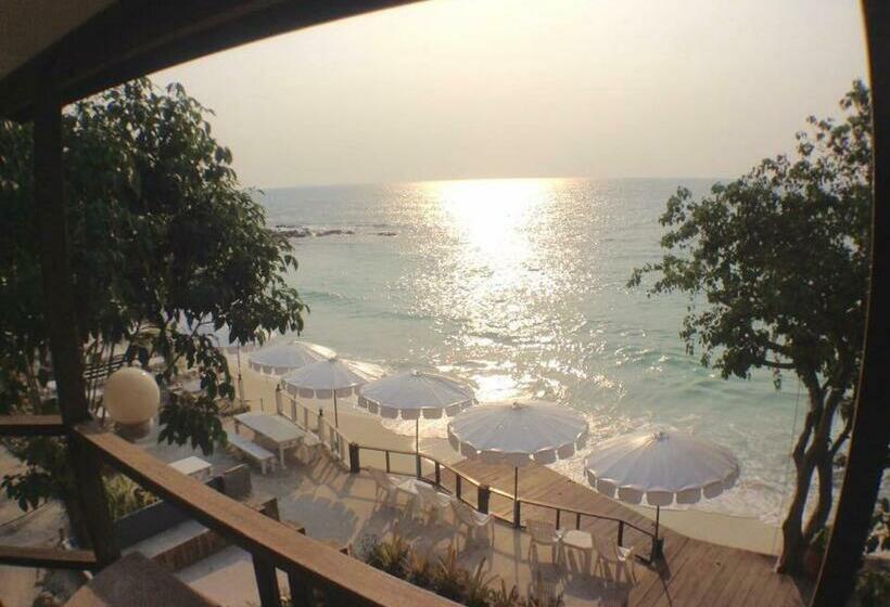 غرفة سوبيريور مطلّة علي البحر, Sangthian Beach Resort