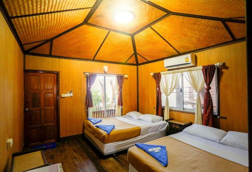 غرفة عائلية مطلّة علي البحر, Sangthian Beach Resort