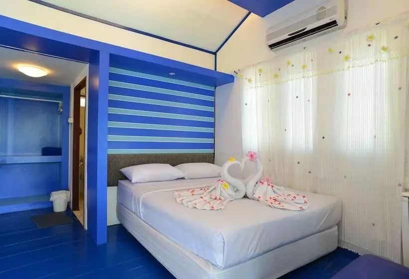 オーシャンビュースーペリアールーム, Sangthian Beach Resort
