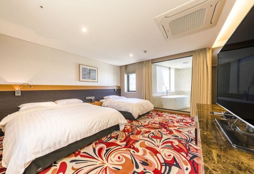 Полулюкс, Shin Shin Hotel Jeju Airport