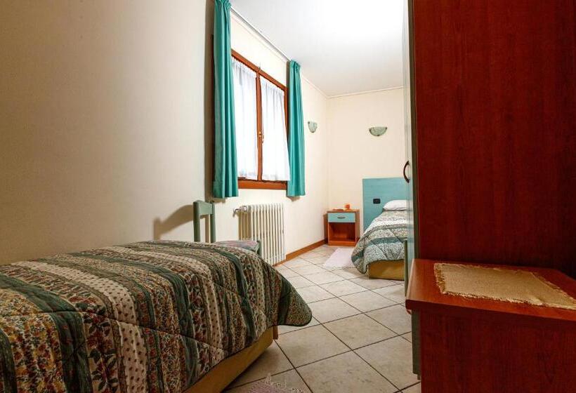 4인용 스탠다드 룸, Villa Rina