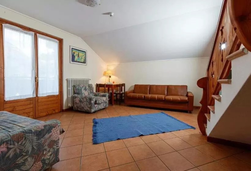 スタンダード4人部屋, Villa Rina