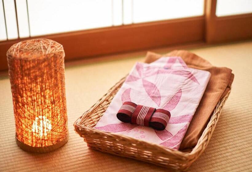 带景观的三人标准房间, Ooedo Onsen Monogatari Premium Toba Saichoraku