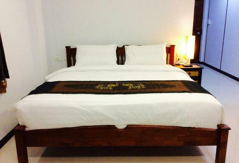 חדר סטנדרט עם מיטת קינג, Ez House