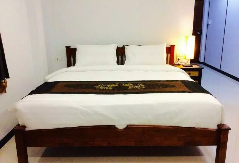 اتاق استاندارد با تخت بزرگ, Ez House