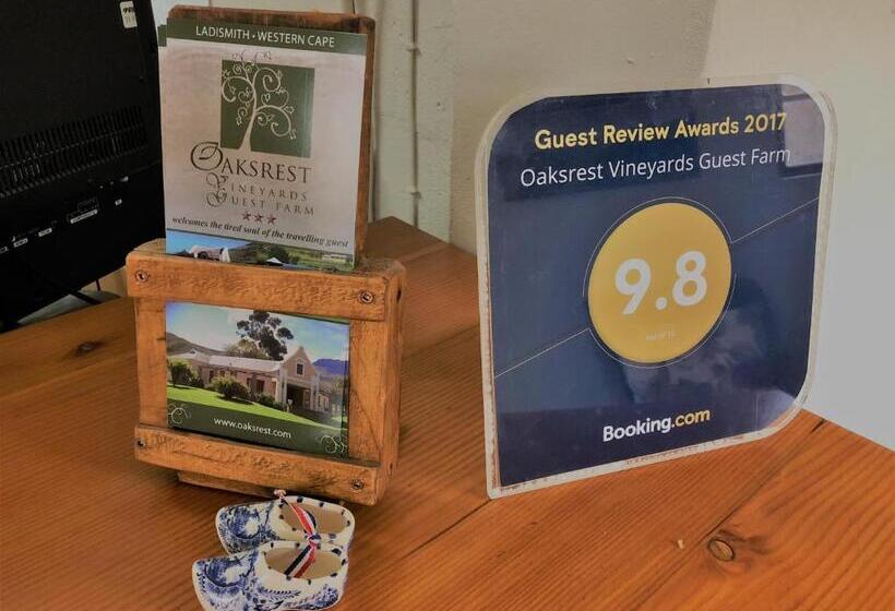 جناح إدارى, Oaksrest Vineyards Guest Farm