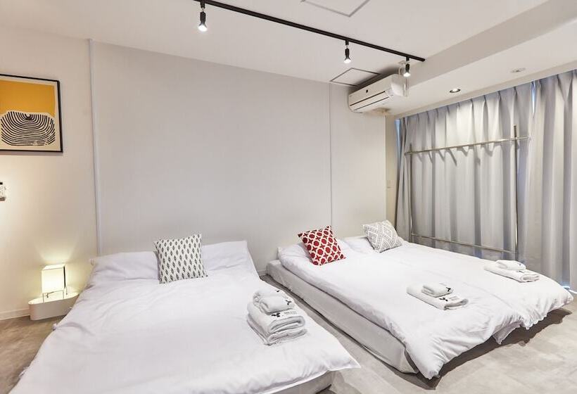 חדר סטנדרטי לארבעה עם חדר אמבטיה משותף, Tora Hotel Asakusa   Hostel