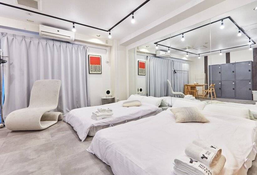 חדר סטנדרטי לארבעה עם חדר אמבטיה משותף, Tora Hotel Asakusa   Hostel