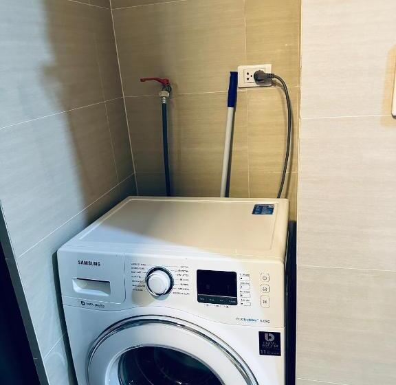 شقة غرفة واحدة مطلة على الحديقة, 81 Newport Condominium Cluster 5 3a By Rechelle Nunag