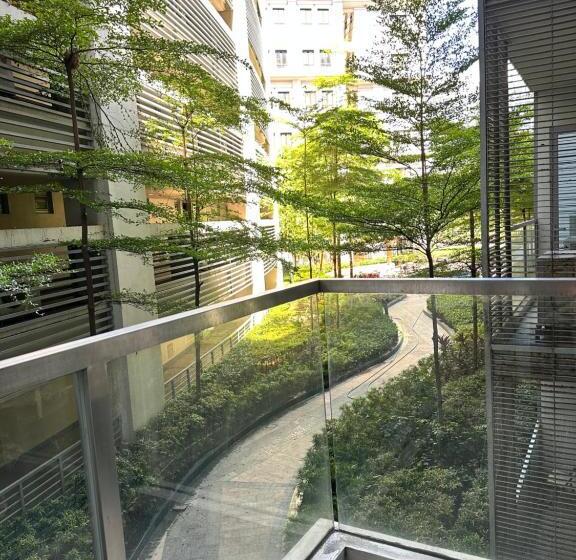 شقة غرفة واحدة مطلة على الحديقة, 81 Newport Condominium Cluster 5 3a By Rechelle Nunag