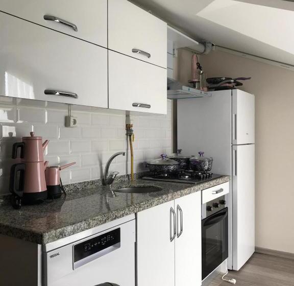 1 Bedroom Penthouse Apartment, Guest Apart Konaklar