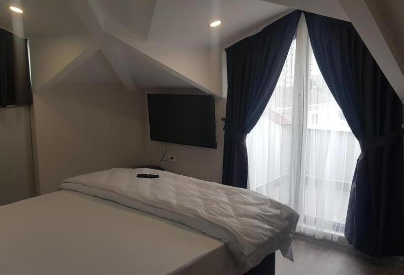 1 Bedroom Penthouse Apartment, Guest Apart Konaklar