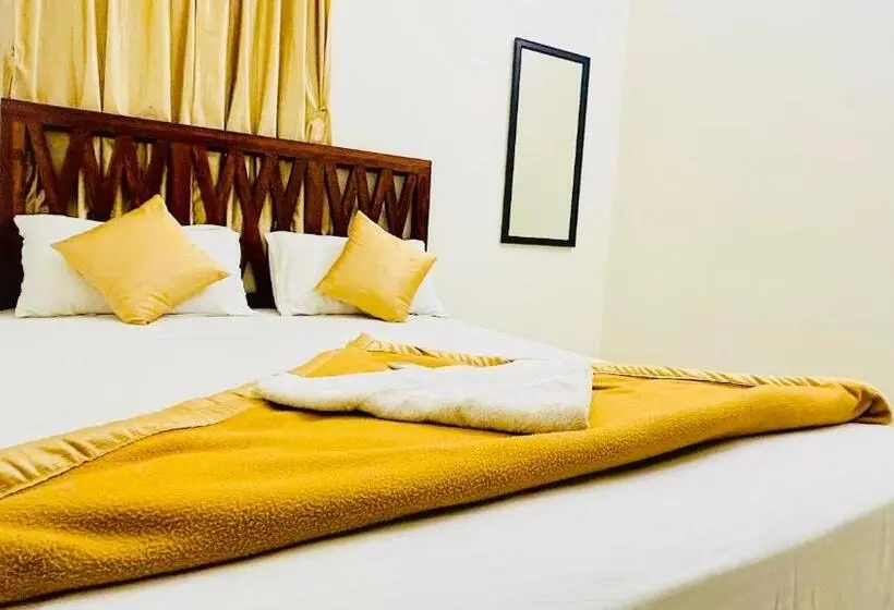 Chambre Familiale, Jack S Den Residency