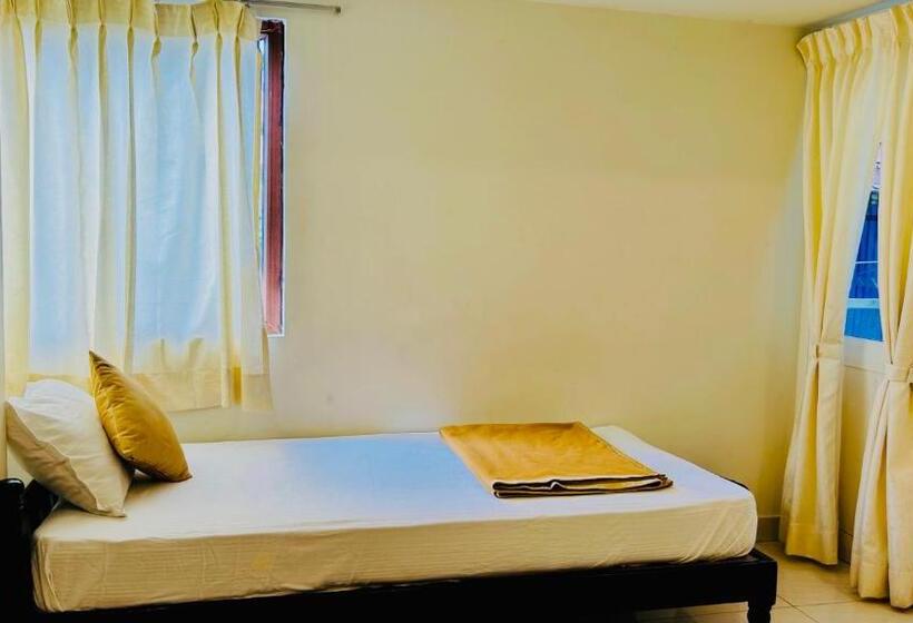 Quarto Familiar, Jack S Den Residency