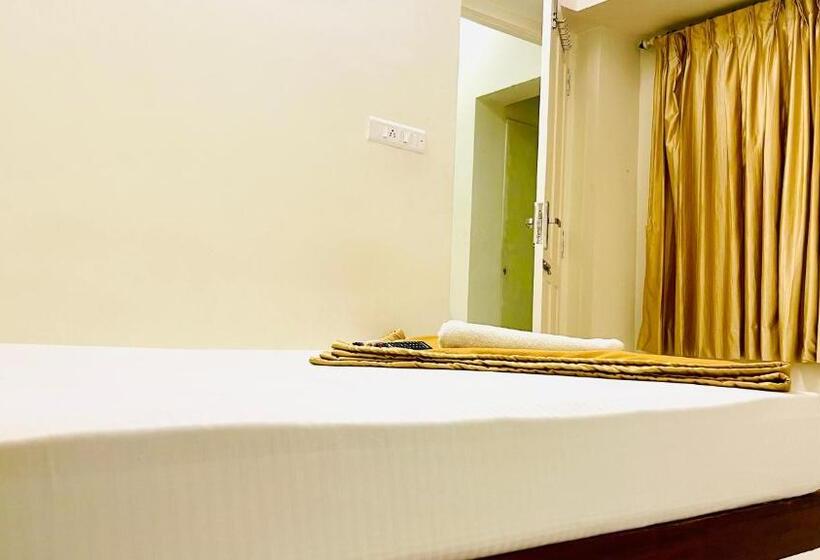 Quarto Familiar, Jack S Den Residency