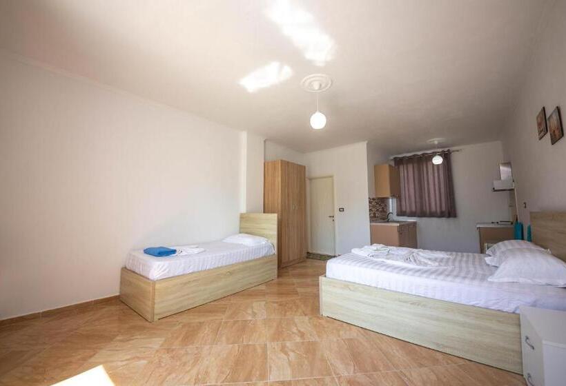 Triple Room Sea View, Villa Gozhina