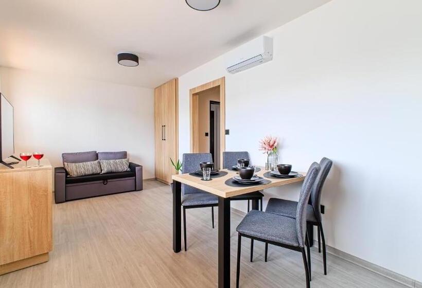 Háromágyas Superior Szoba, Salaška Penzion