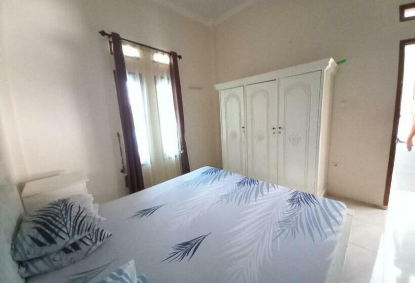 带2个卧室的别墅, Collection O 92634 Villa Ds