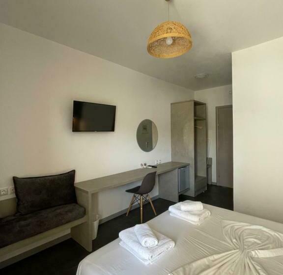 اتاق لوکس, Orchard Retreat