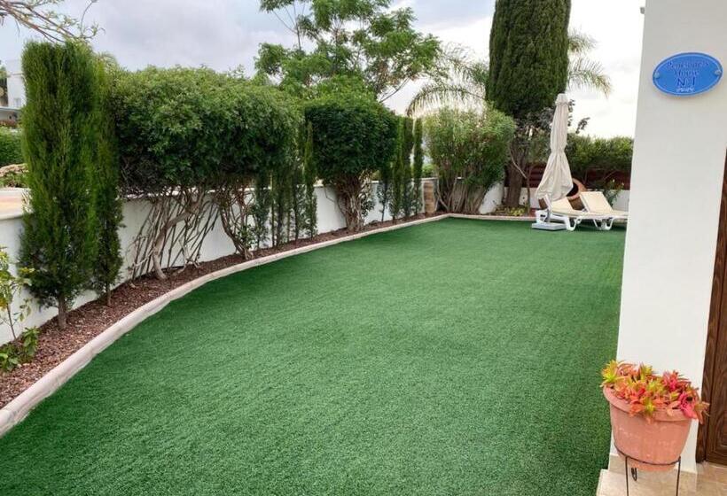 דירת שני חדרים, Penelope Guest House