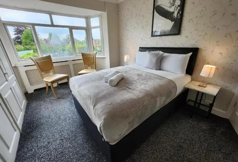 Standard-huone Jaettu Kylpyhuone, Sheldon Shared House