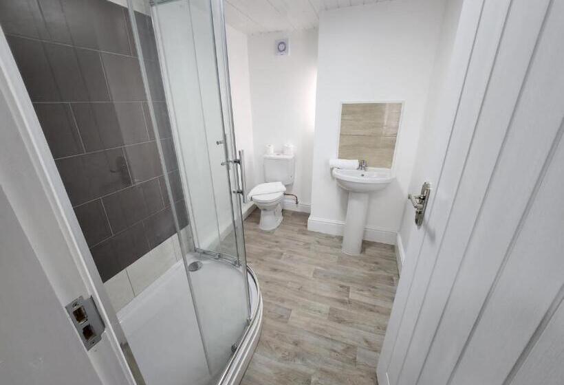 스탠다드 룸 공동 욕실, Sheldon Shared House