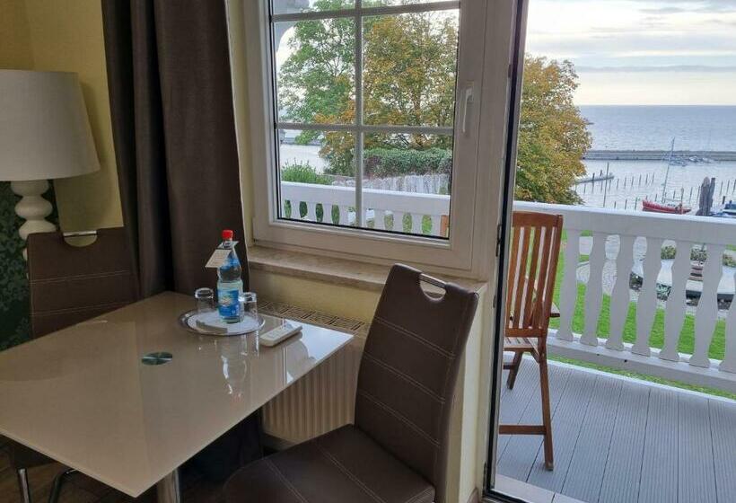 اتاق استاندارد با بالکن, Sassnitzer Hotel Mit Bäderarchitektur, Seeblick Und Sauna