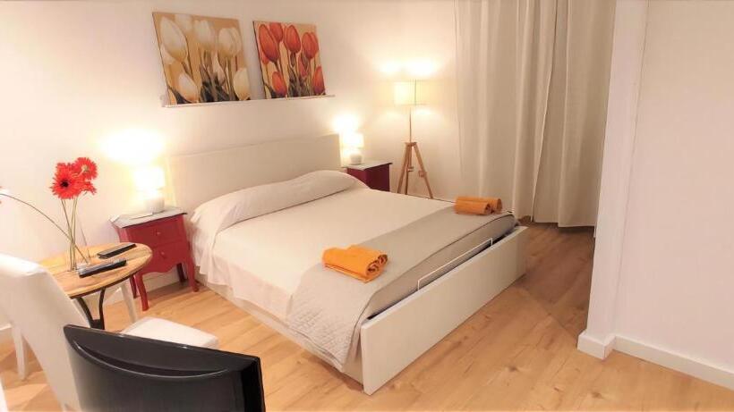 اتاق استاندارد, Living Cagliari Marina