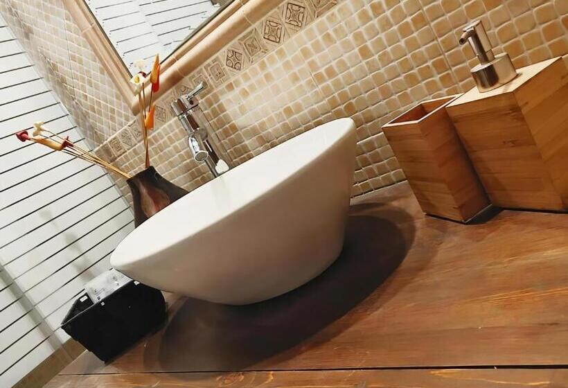 اتاق استاندارد, Living Cagliari Marina