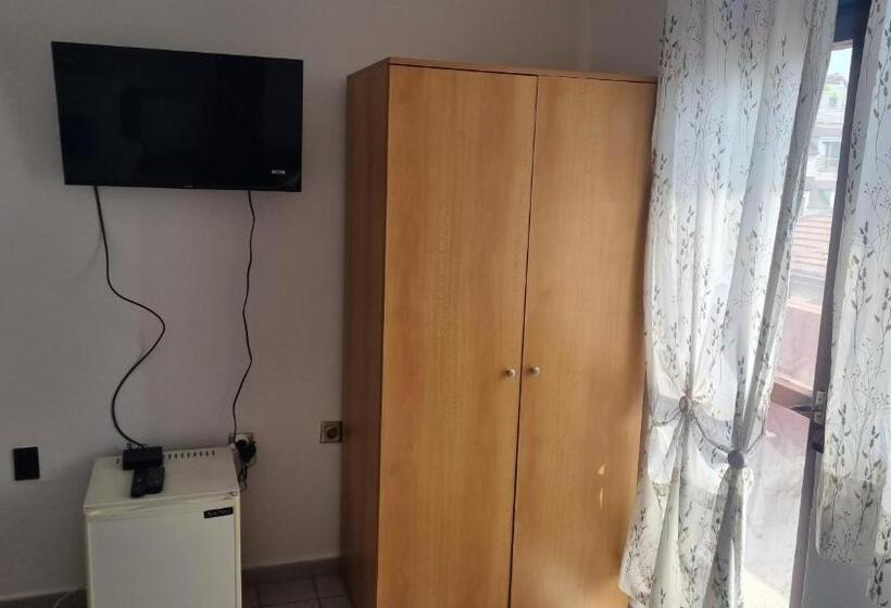 バルコニー付きスタンダードルーム, къща за гости пиргос