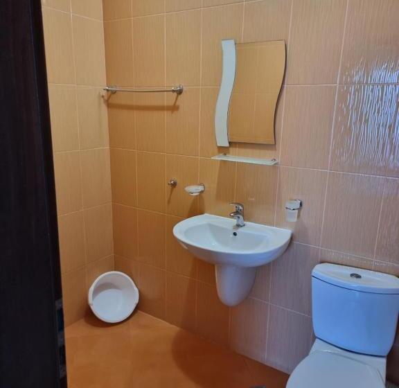 Triple Room Sea View, стаи за гости мистрал