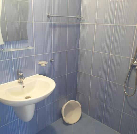 اتاق استاندارد با بالکن و چشمانداز دریا, стаи за гости мистрал