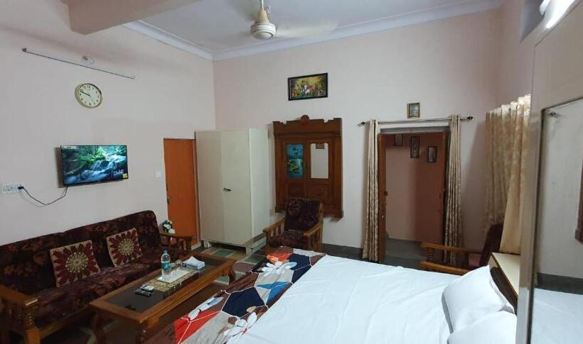 اتاق لوکس, Bani Park Cottage