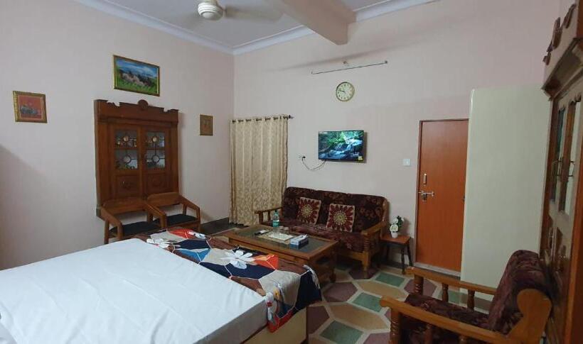 اتاق لوکس, Bani Park Cottage