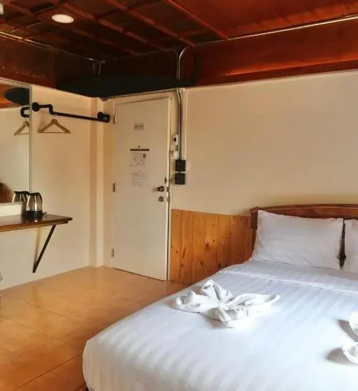 バルコニー付きデラックスルーム, Vintage54 Hotel Ayutthaya