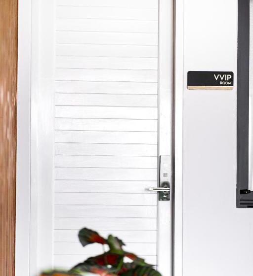 Президентский Люкс, Ysw Hotel Lopburi